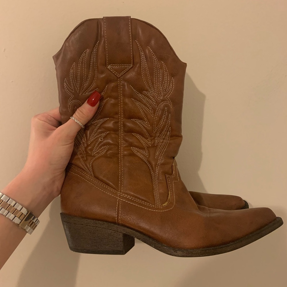Brown western boots
